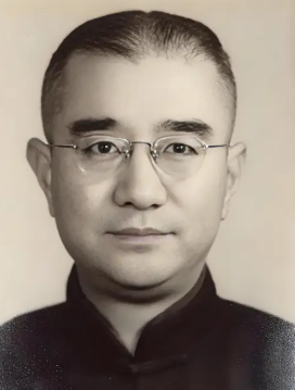 潘伯鹰